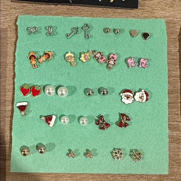 Colorful Assorted Earring Set - Picture 6 of 9